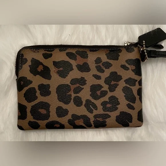 Sacred Heart Cheetah Wristlet - Picture 4 of 5